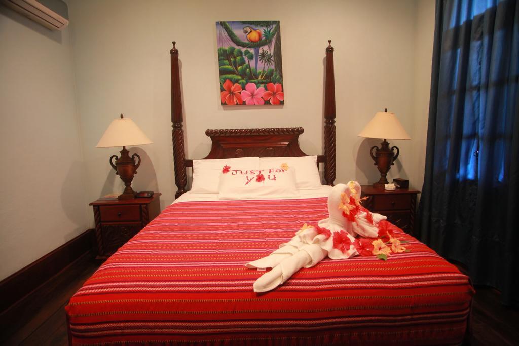 סן איגנאסיו Mahogany Hall Luxury Boutique Resort מראה חיצוני תמונה